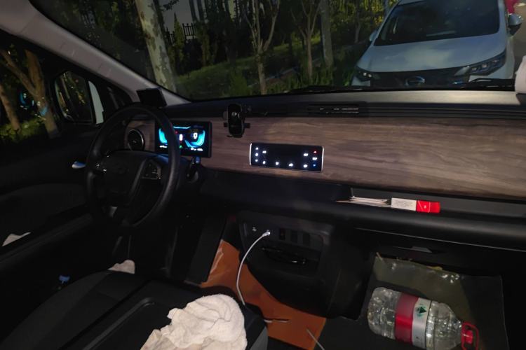 Used Ruichi EC75 2023 Pioneer Model I 41.85 kWh Center Console