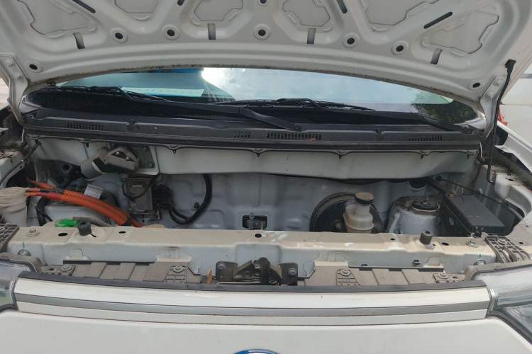 Used Ruichi EC75 2023 Pioneer II Model 41.86 kWh Engine Bay