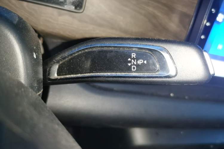 Used Ruichi EC75 2023 Pioneer Model I 41.85 kWh Gear Lever