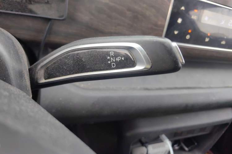 Used Ruichi EC75 2023 Pioneer Model I 41.85 kWh Gear Lever