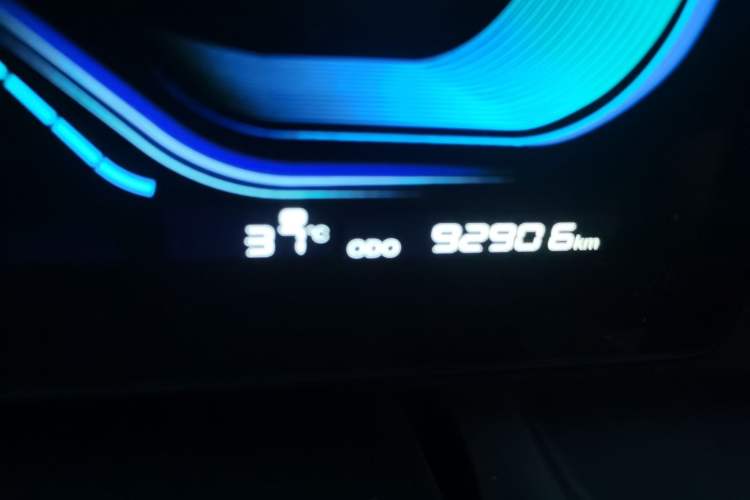 Used Ruichi EC75 2023 Pioneer Model I 41.85 kWh Odometer Close Up