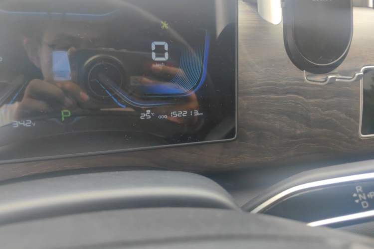 Used Ruichi EC75 2023 Pioneer Model I 41.85 kWh Odometer Close Up