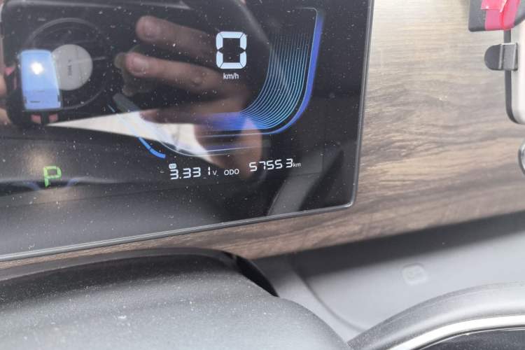 Used Ruichi EC75 2023 Pioneer Model I 41.85 kWh Odometer Close Up