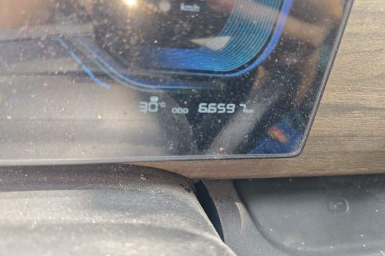 Used Ruichi EC75 2023 Pioneer Model I 41.85 kWh Odometer Close Up