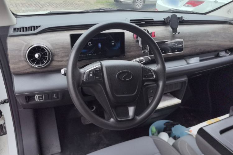 Used Ruichi EC75 2023 Pioneer Model I 41.85 kWh Steering Wheel