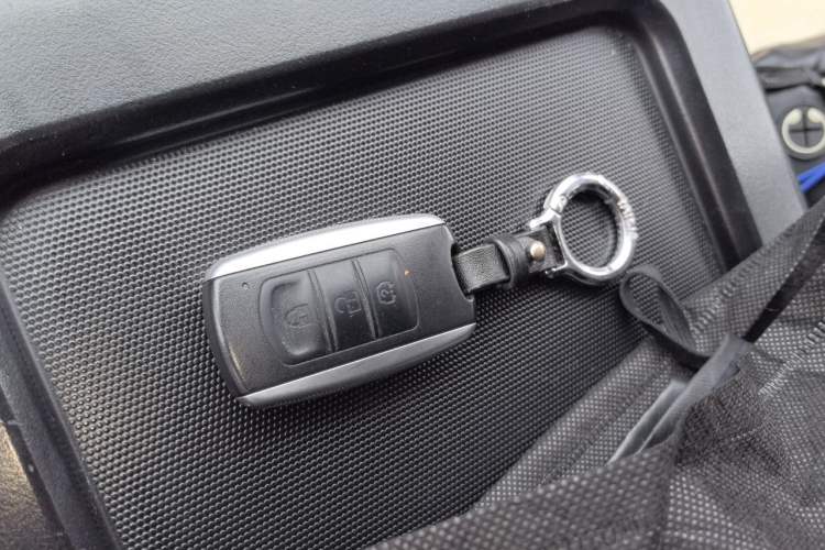 Used Ruichi EC75 2023 Pioneer Model I 41.85 kWh Vehicle Key