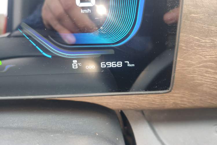 Used Ruichi EC75 2023 Pioneer Model I 41.85 kWh Odometer Close Up