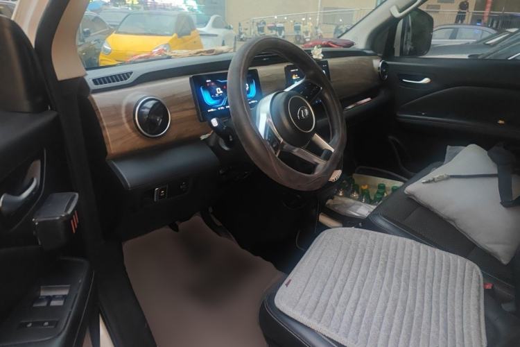 Used Ruichi EC75 2024 Beyond Edition I 50.38 kWh Driver Seat