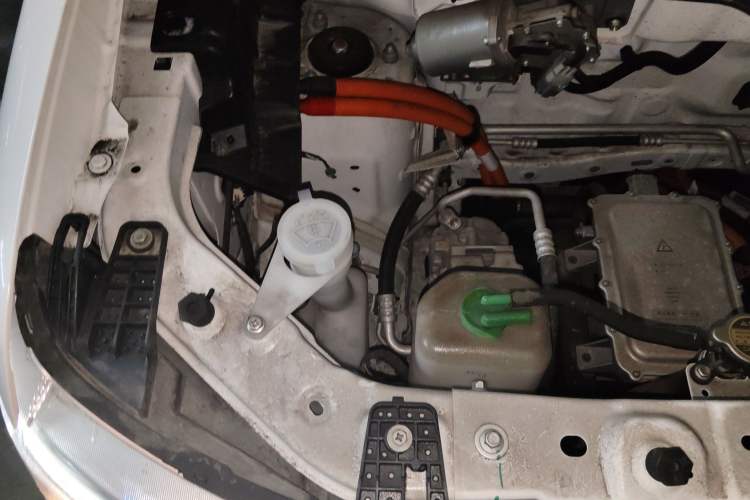 Used Ruichi EC75 2024 Pioneer Model I 41.5 kWh Engine Bay Right