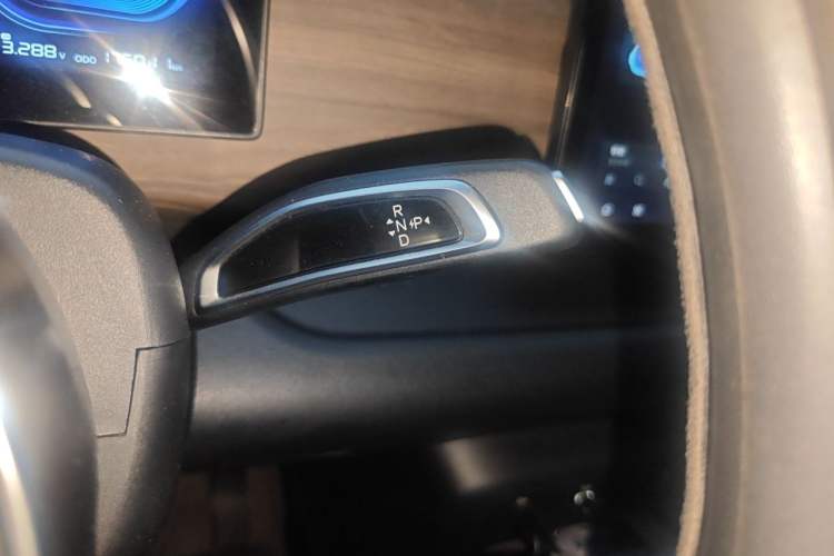 Used Ruichi EC75 2024 Beyond Edition I 50.38 kWh Gear Lever