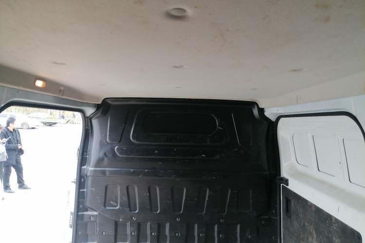 Used Ruichi EC75 2024 Pioneer Model I 50.38 kWh Headliner