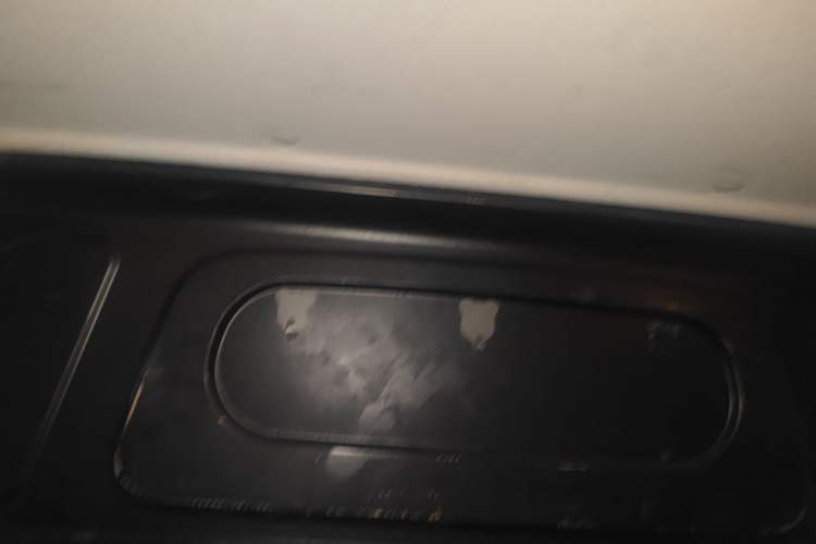 Used Ruichi EC75 2024 Beyond Edition I 50.38 kWh Headliner
