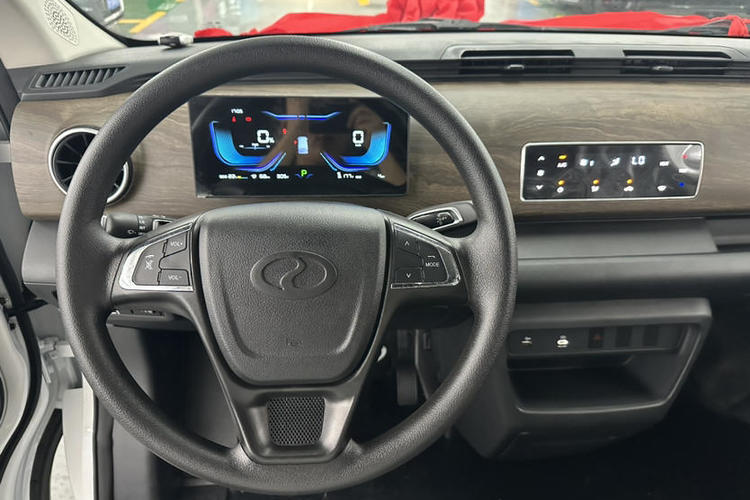 Used Ruichi EC75 2024 Pioneer Model I 50.38 kWh Interior 2