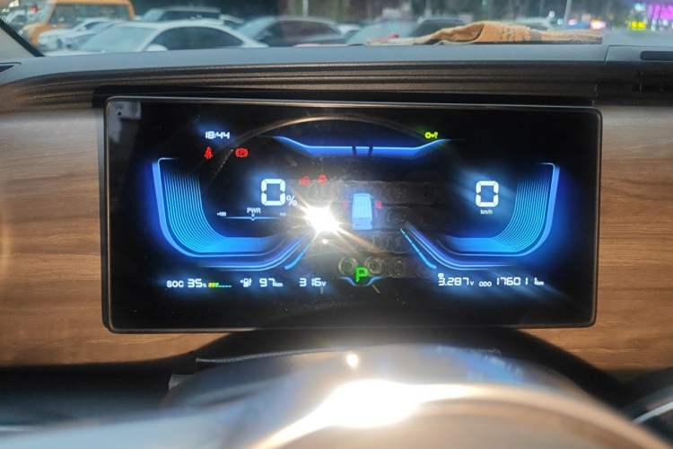 Used Ruichi EC75 2024 Beyond Edition I 50.38 kWh Odometer Close Up