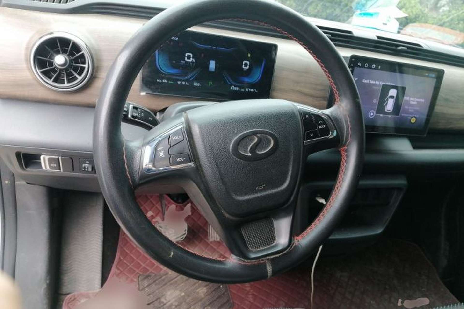 Used Ruichi EC75 2024 Pioneer Model I 50.38 kWh Steering Wheel