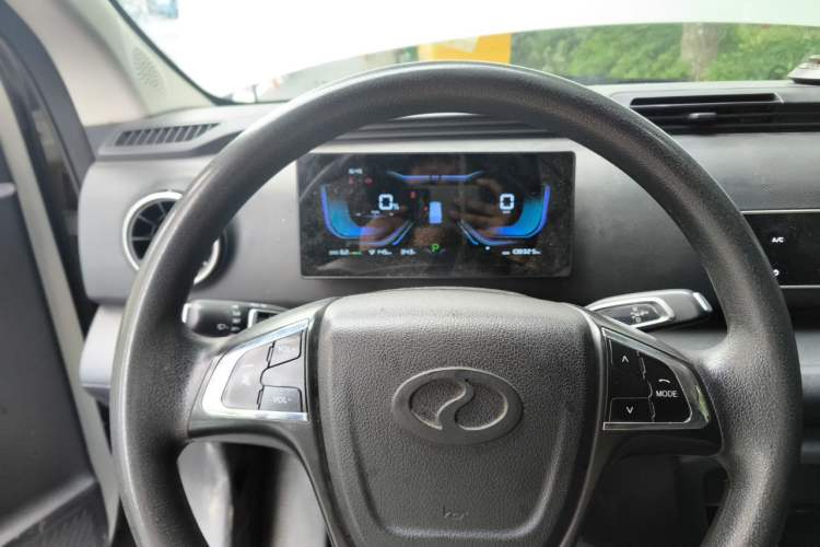 Used Ruichi EC75 2024 Pioneer Model I 41.5 kWh Steering Wheel