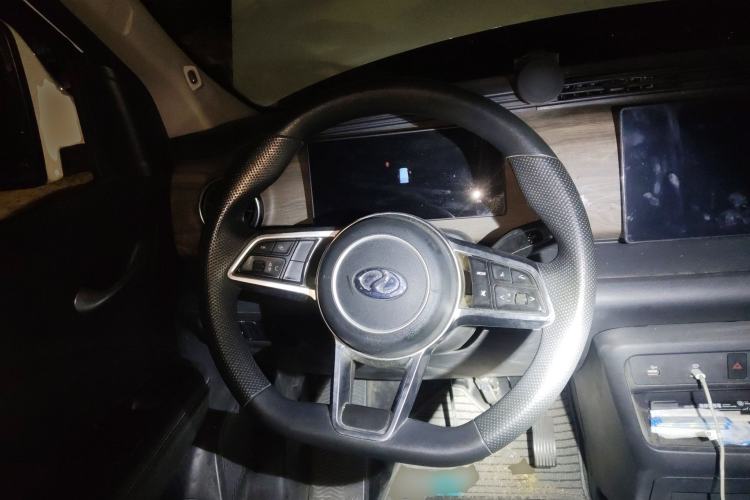 Used Ruichi EC75 2024 Beyond Edition I 50.38 kWh Steering Wheel
