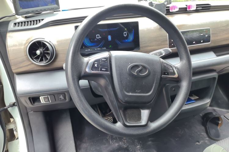 Used Ruichi EC75 2024 Pioneer Model I 50.38 kWh Steering Wheel