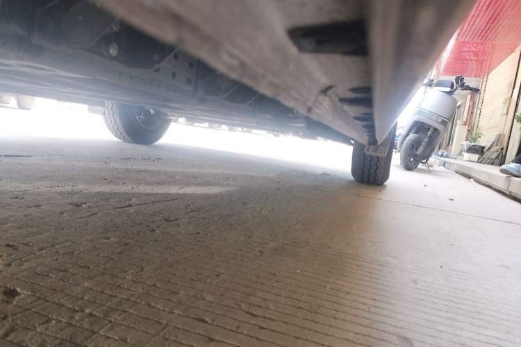 Used Ruichi EC75 2025 SmartDrive Edition Pioneer II 41.86 kWh Chassis Front Right