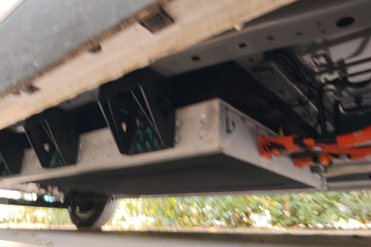 Used Ruichi EC75 2025 Model Freight Vehicle Smart Driving Ultra-Charging Edition Superior I 52.16 kWh Chassis Front Right