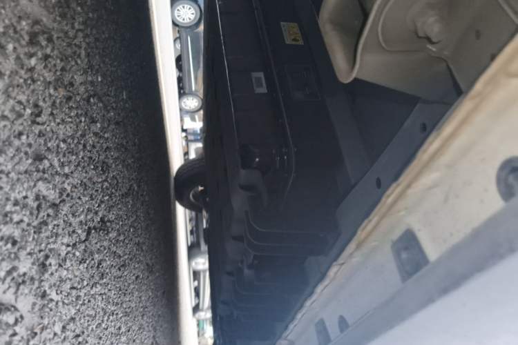 Used Ruichi EC75 2025 Ultra-Charging Version Pioneer II Type 50.1 kWh Chassis Rear Right