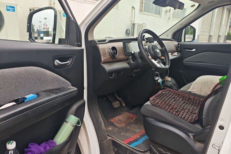 Used Ruichi EC75 2025 Model Passenger Vehicle Smart Driving Ultra-Charging Edition, Pioneer Type I, 52.16 kWh Driver Seat