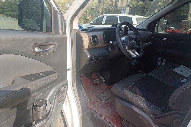 Used Ruichi EC75 2025 Intelligent Driving Ultra-Charging Version Pioneer II Type 50.1 kWh Driver Seat