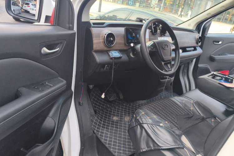 Used Ruichi EC75 2025 Ultra-Charging Version Pioneer II Type 50.1 kWh Driver Seat
