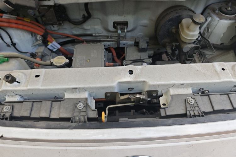 Used Ruichi EC75 2025 Model Passenger Vehicle Smart Driving Edition Pioneer I 41.5 kWh Engine Bay