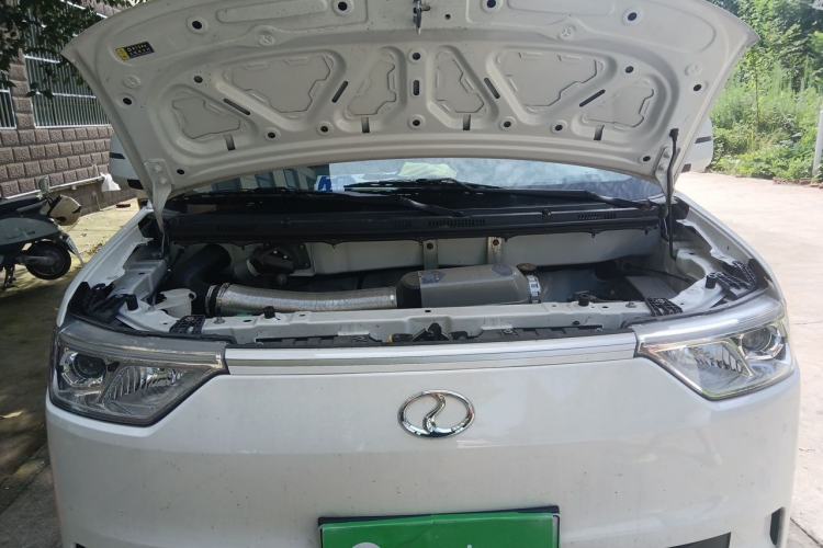 Used Ruichi EC75 2025 Model Passenger Vehicle Smart Driving Edition Pioneer I 41.5 kWh Engine Bay
