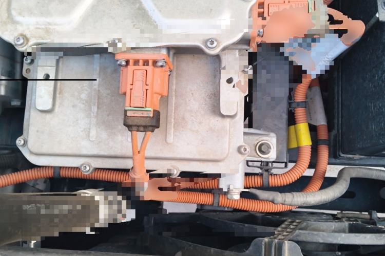 Used Ruichi EC75 2025 Smart Drive Ultra-Charging Version Beyond Edition II 50.1 kWh Engine Bay