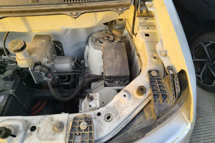 Used Ruichi EC75 2025 Intelligent Driving Ultra-Charging Version Pioneer II Type 50.1 kWh Engine Bay Left