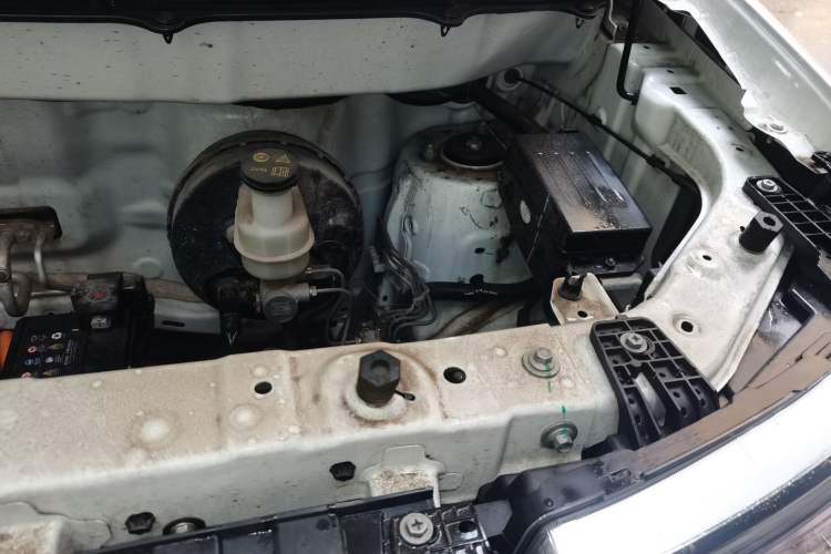Used Ruichi EC75 2025 Smart Drive Edition Pioneer Type I 41.85 kWh Engine Bay Left