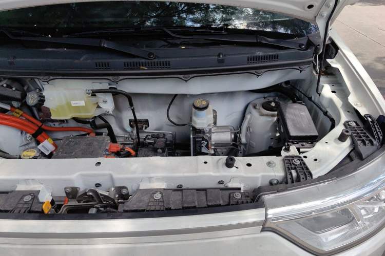 Used Ruichi EC75 2025 Model Passenger Vehicle Smart Driving Ultra-Charging Edition Superior I 52.16 kWh Engine Bay Left