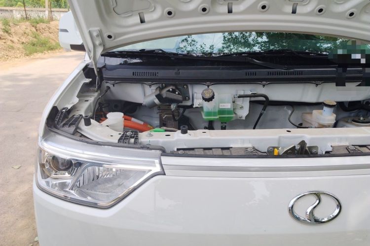 Used Ruichi EC75 2025 Model Passenger Vehicle Smart Driving Ultra-Charging Edition Superior II 50.1 kWh Engine Bay Right
