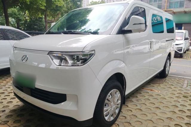 Used Ruichi EC75 2025 Model Passenger Vehicle Ultra-Charging Edition Pioneer I 52.16 kWh