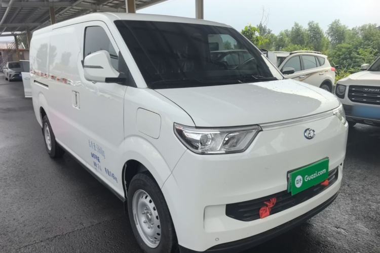 Used Ruichi EC75 2025 Model Freight Vehicle Smart Driving Ultra-Charging Edition Superior I 52.16 kWh Exterior 1