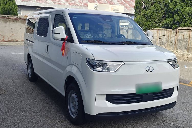 Used Ruichi EC75 2025 Model Passenger Vehicle Smart Driving Ultra-Charging Edition Pioneer II 50.1 kWh Exterior 2
