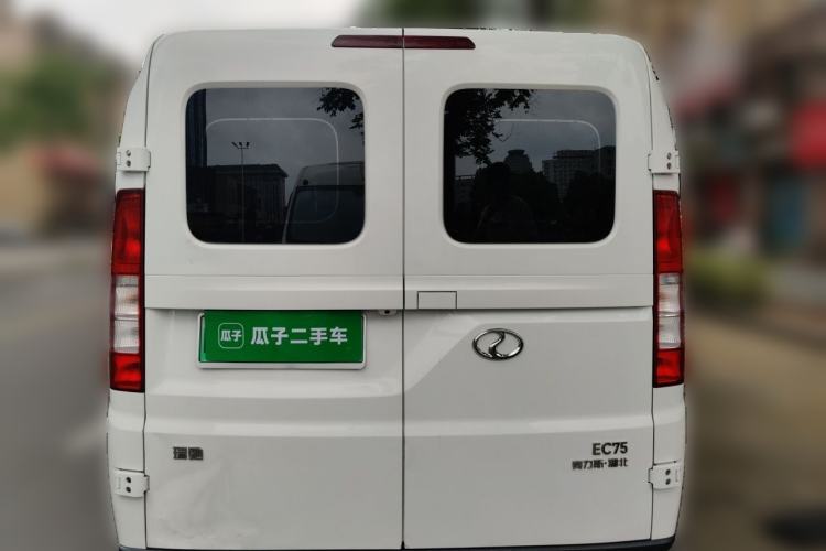 Used Ruichi EC75 2025 Model Passenger Vehicle Smart Driving Ultra-Charging Edition, Pioneer Type I, 52.16 kWh Exterior 4