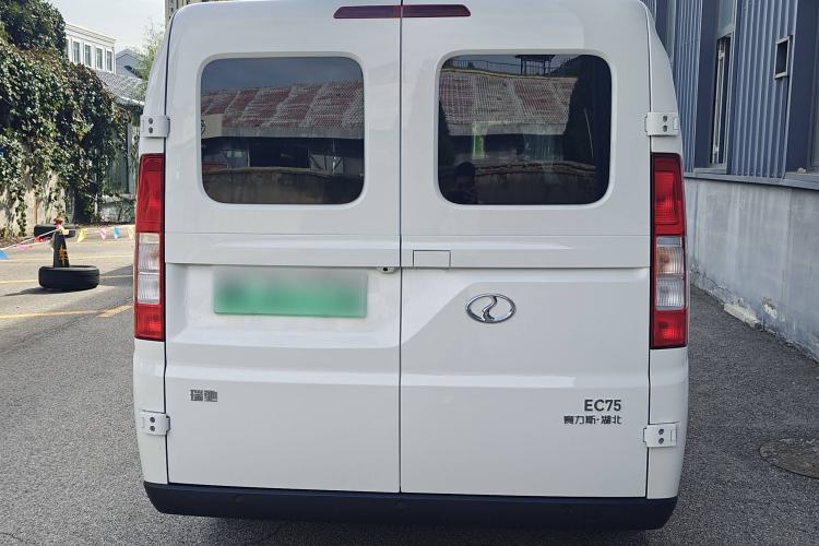 Used Ruichi EC75 2025 Model Passenger Vehicle Smart Driving Ultra-Charging Edition Pioneer II 50.1 kWh Exterior 4