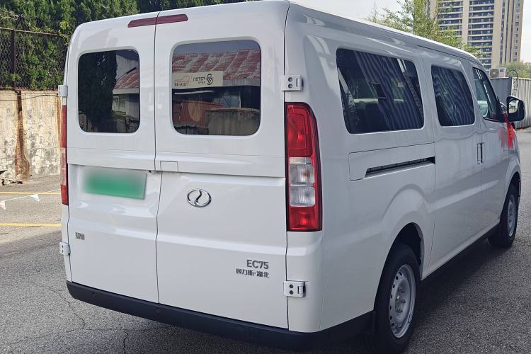 Used Ruichi EC75 2025 Model Passenger Vehicle Smart Driving Ultra-Charging Edition Pioneer II 50.1 kWh Exterior 5