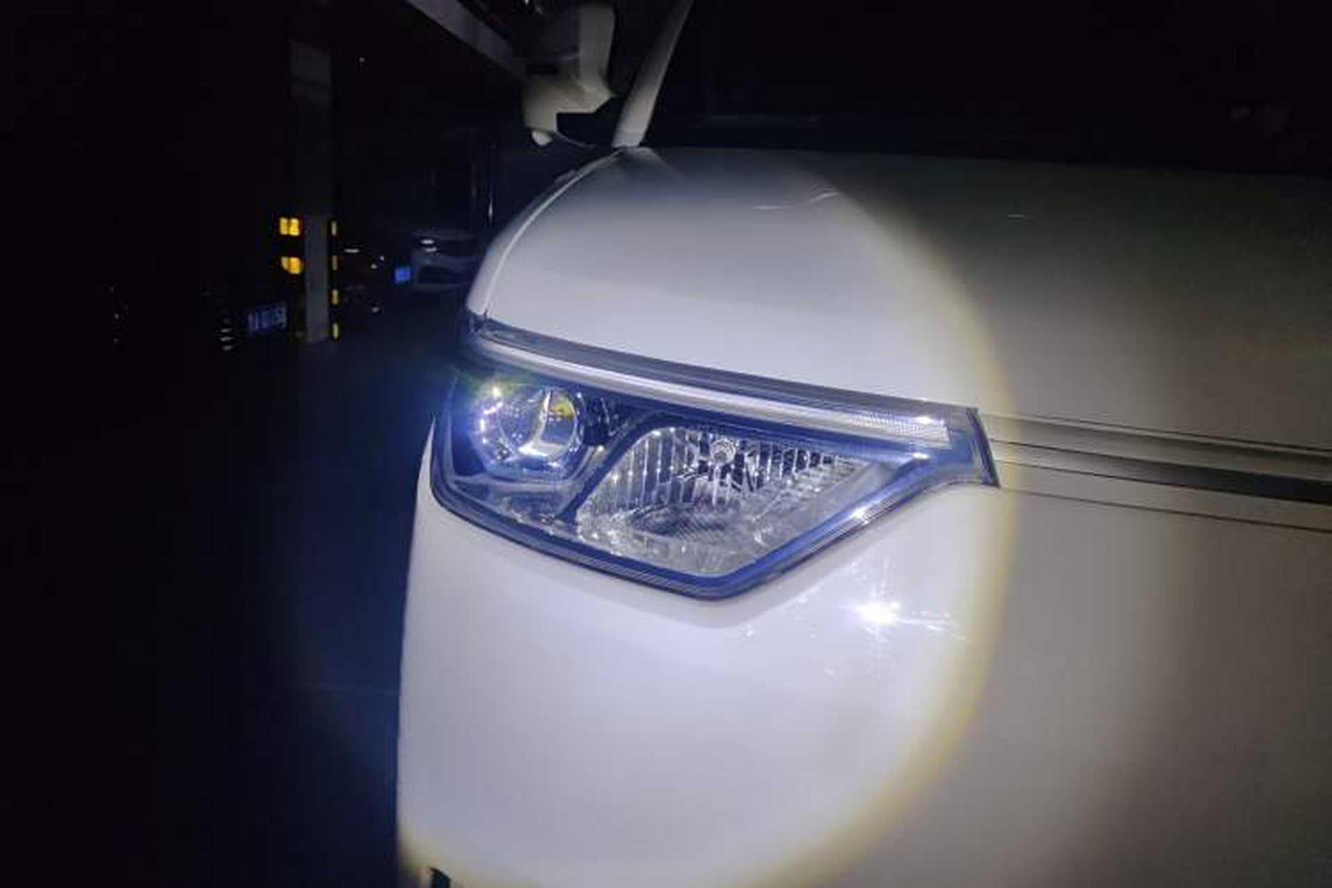 Used Ruichi EC75 2025 Model Passenger Vehicle Smart Driving Ultra-Charging Edition, Pioneer Type I, 52.16 kWh Exterior 6