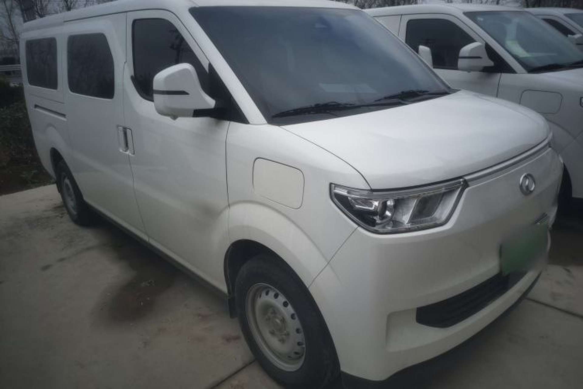 Used Ruichi EC75 2025 Model Passenger Vehicle Smart Driving Ultra-Charging Edition, Pioneer Type I, 52.16 kWh Front Right 45 Deg