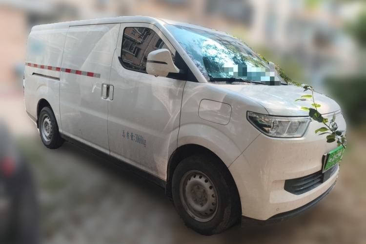 Used Ruichi EC75 2025 Smart Drive Ultra-Charging Version Beyond Edition II 50.1 kWh Front Right 45 Deg