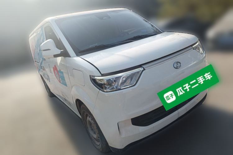 Used Ruichi EC75 2025 Intelligent Driving Ultra-Charging Version Pioneer II Type 50.1 kWh Front Right 45 Deg