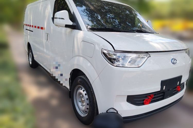 Used Ruichi EC75 2025 Model Freight Vehicle Smart Driving Ultra-Charging Edition Superior I 52.16 kWh Front Right 45 Deg