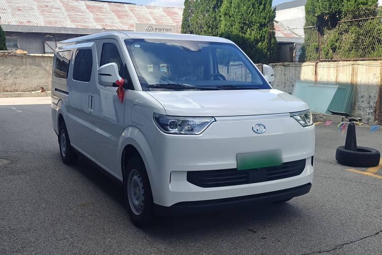 Used Ruichi EC75 2025 Model Passenger Vehicle Smart Driving Ultra-Charging Edition, Pioneer Type I, 52.16 kWh Front Right 45 Deg