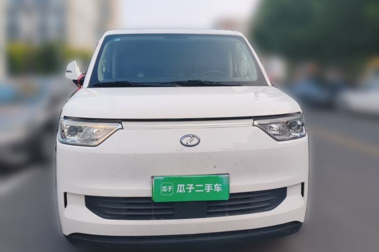 Used Ruichi EC75 2025 Ultra-Charging Version Pioneer II Type 50.1 kWh Front
