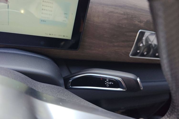 Used Ruichi EC75 2025 Model Passenger Vehicle Smart Driving Ultra-Charging Edition Pioneer II 50.1 kWh Gear Lever