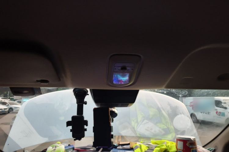 Used Ruichi EC75 2025 Intelligent Driving Ultra-Charging Version Pioneer II Type 50.1 kWh Headliner